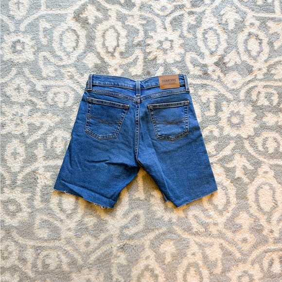 Levi Jean Shorts - Picture 8 of 10